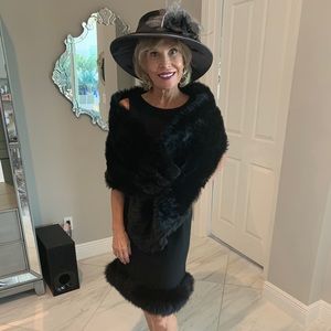 Black dress real Fox Hem! Free Shawl a gift!